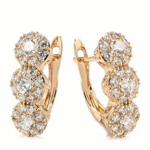 1 Pair of Opulent Golden Geometry Dangle Earrings